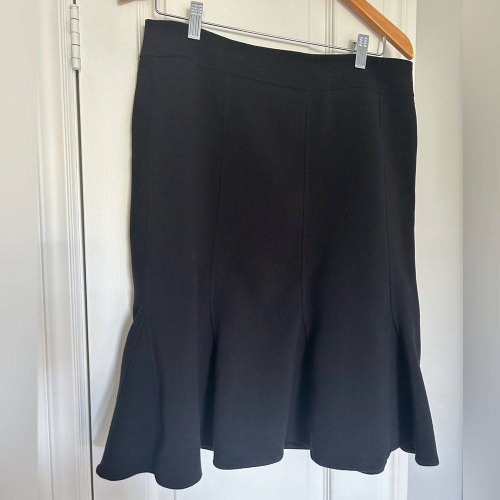 Liz Claiborne Axcess Flared Black Skirt